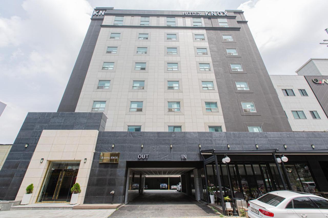 Knox Hotel تشيونان المظهر الخارجي الصورة