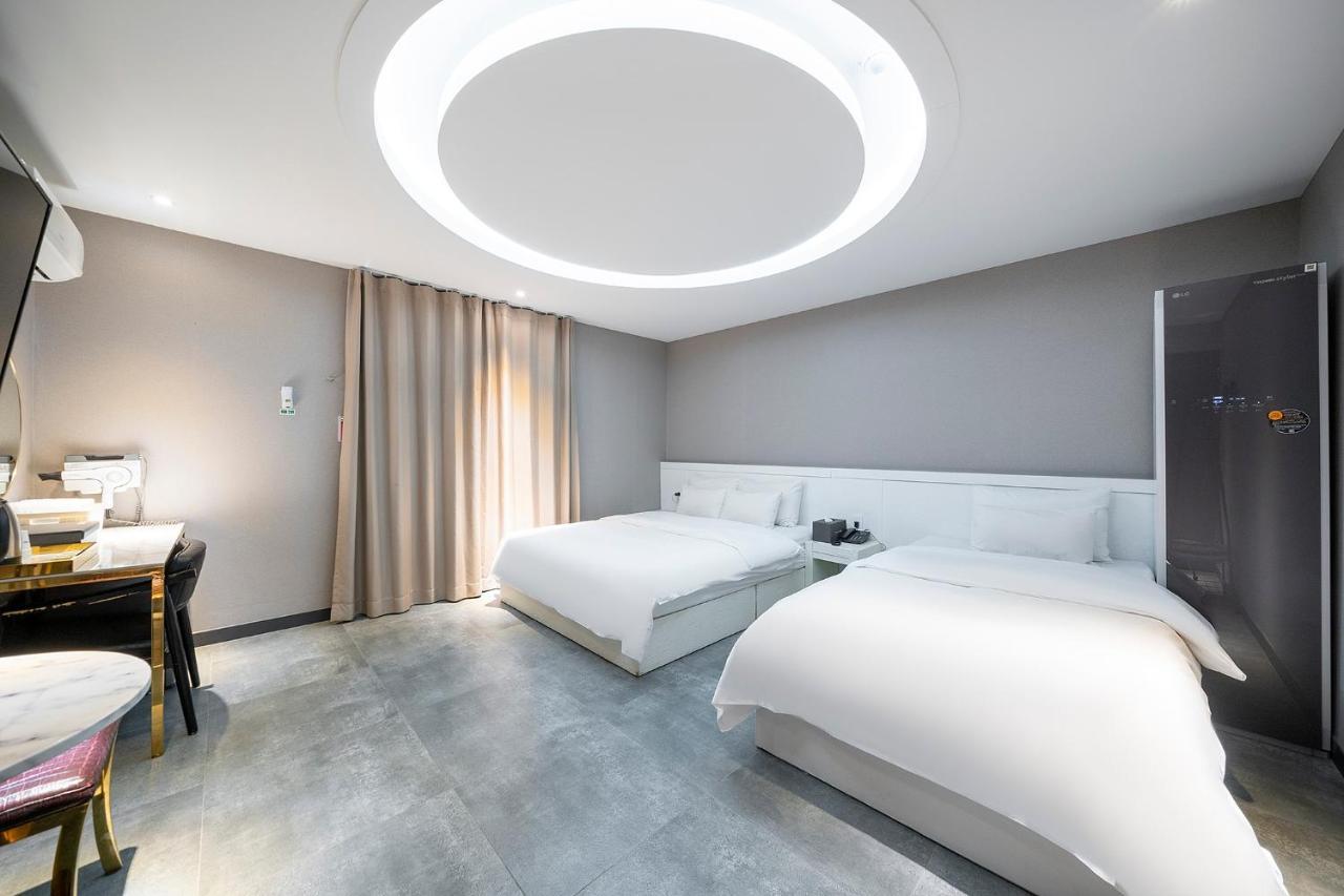 Knox Hotel تشيونان المظهر الخارجي الصورة