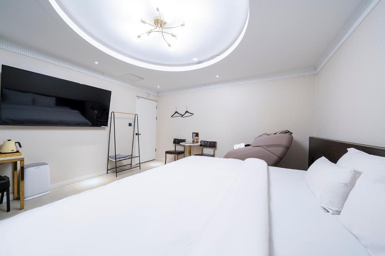 Knox Hotel تشيونان المظهر الخارجي الصورة