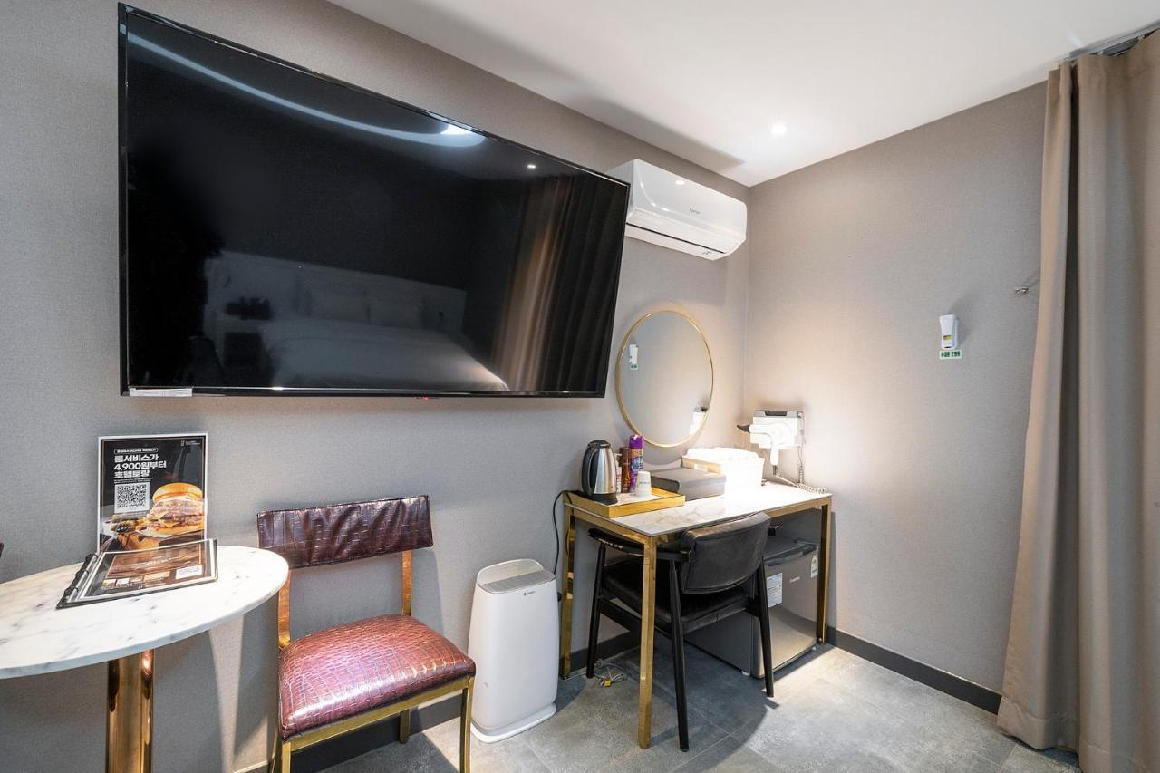 Knox Hotel تشيونان المظهر الخارجي الصورة